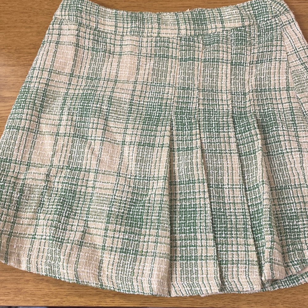SHEIN NEVER WORN green plaid skirt great material quality